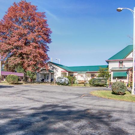 Hancock Motel Экстерьер фото