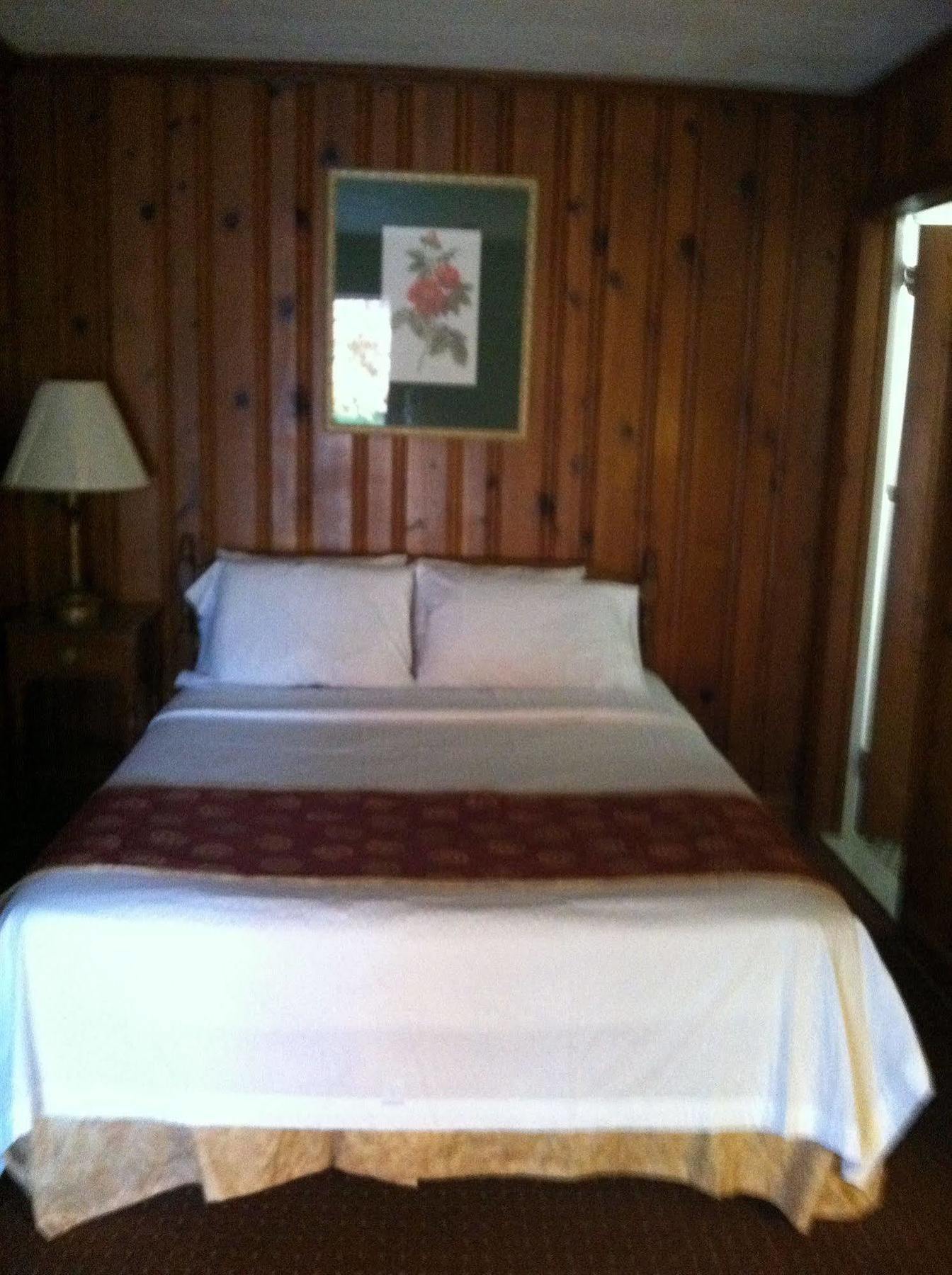 Hancock Motel Экстерьер фото